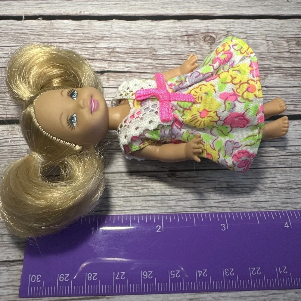 Vintage 1994 Mattel Kelly Barbie's Little Sister Blonde Hair Blue Eyes